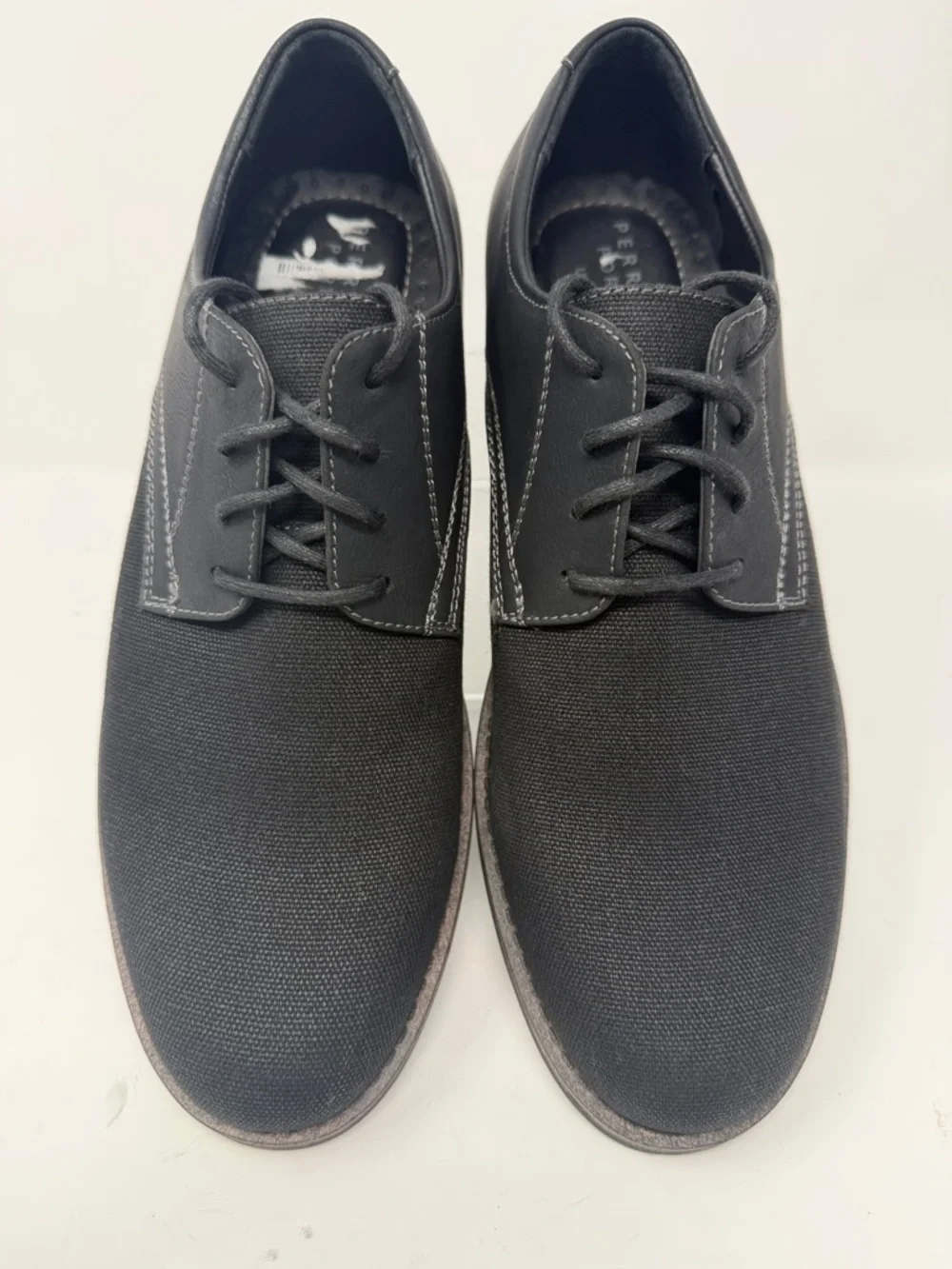 Perry Ellis Black Lace-Up Dress Shoes - Sleek Oxford Style Size 8